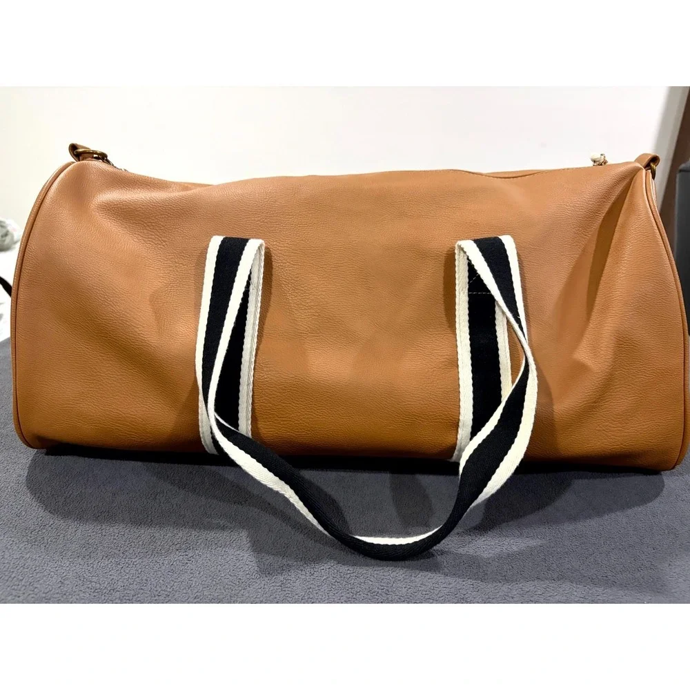 Universal Thread Duffle Bag Brown Pebbled Leather, Pockets Weekender Bag